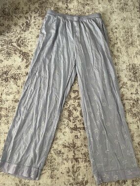 ❄️ GORGEOUS 💜Victoria’s Secret PINK Lilac Snowflake Pajama Pants – Size Small ❄️